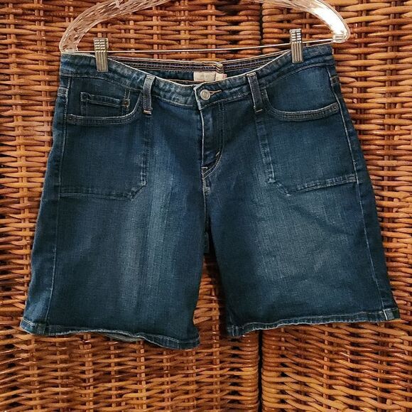 Levi's 545 Shorts 10 - Picture 1 of 8